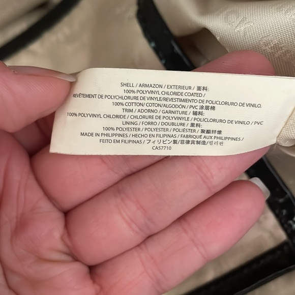 Kate Spade Boys Make Passes at Girls in Glasses Tote Bag - Picture 7 of 7